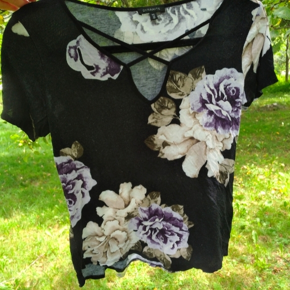 Floral cut out tee - Picture 1 of 2